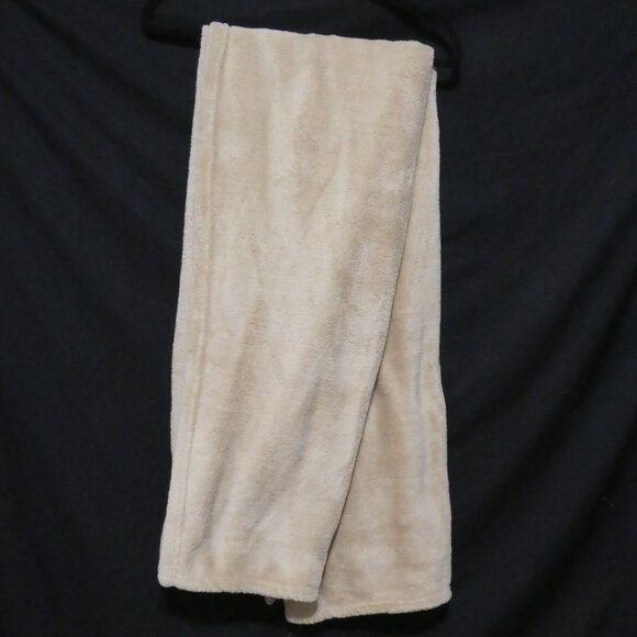 GO WEST ATHLETICS | Warm - Soft - Cozy - Comfy | Fleece Blanket - Throw - Picture 5 of 6